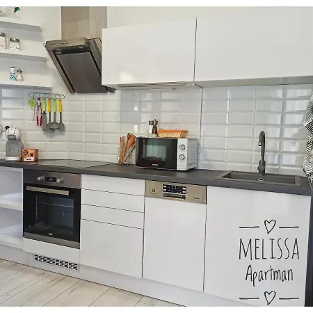 Melissa Apartman * 巴拉顿菲赖德